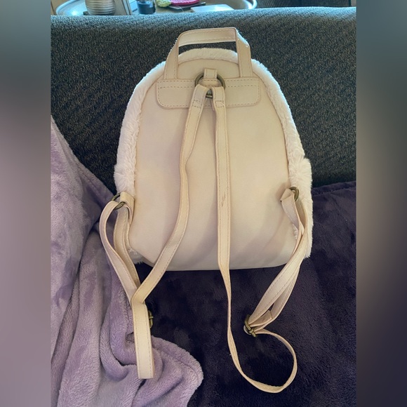 Blush pink faux fur mini backpack - Picture 10 of 13